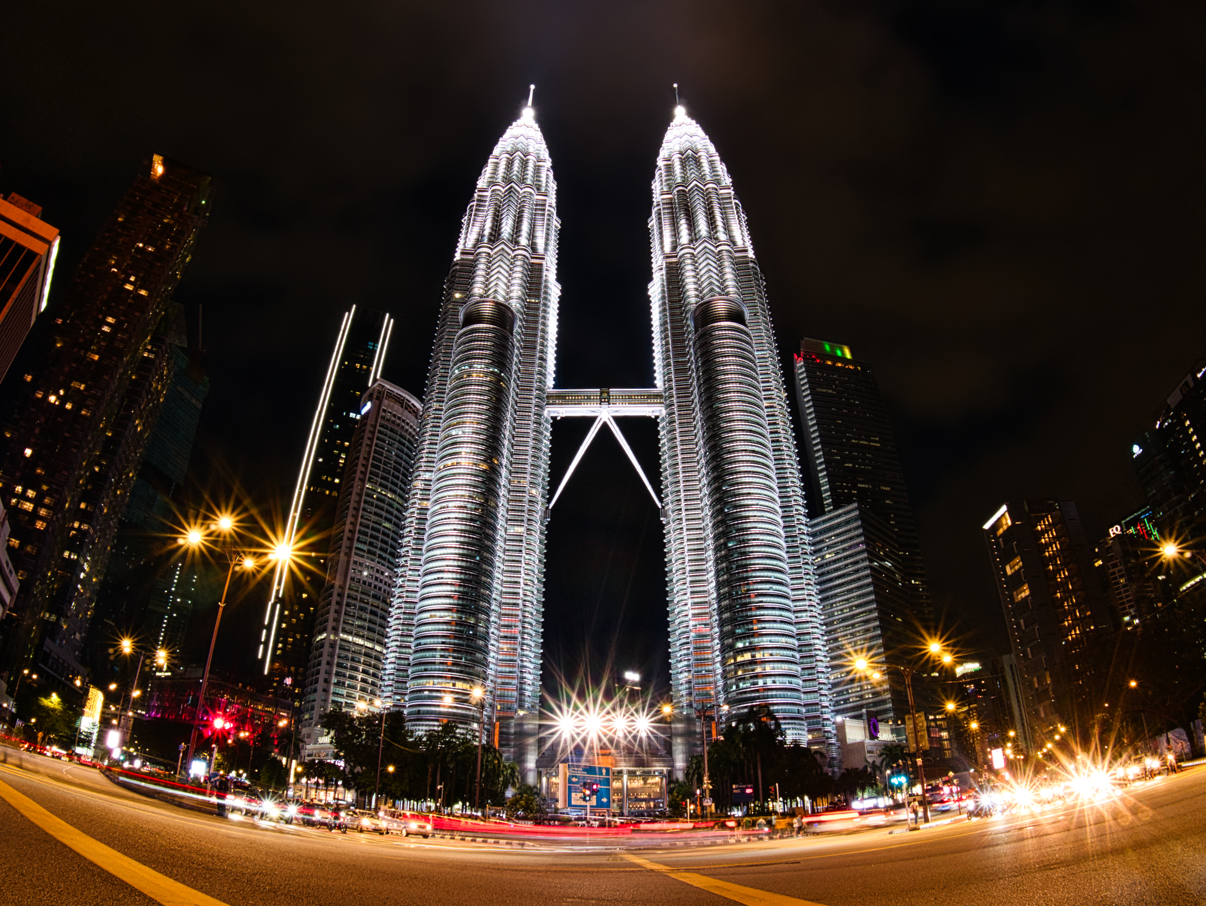 Giant twins